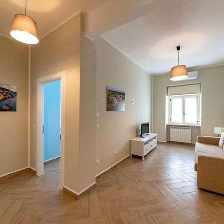 Appartamento La Carnale Salerno Exterior foto