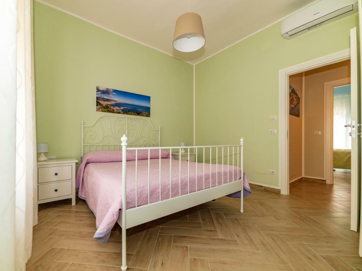 Appartamento La Carnale Salerno Exterior foto